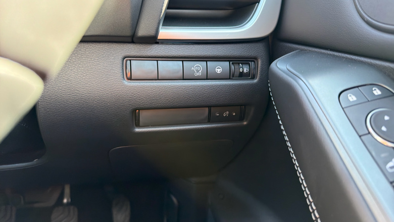 Nissan Qashqai 1.3 DiG-T MH N-Connecta 5dr Petrol Hatchback